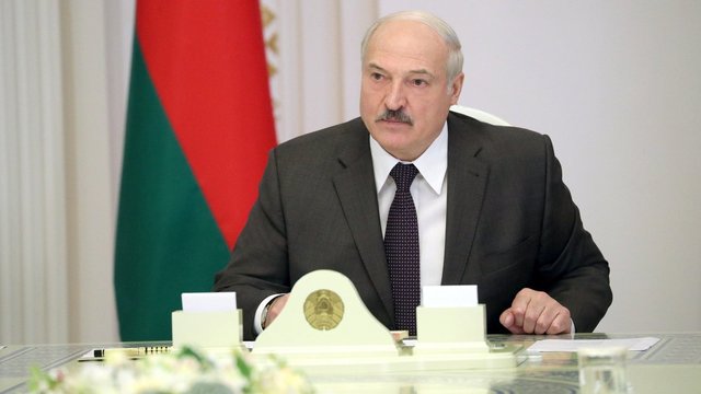 A. Lukašenka skelbia persirgęs besimptome koronaviruso forma