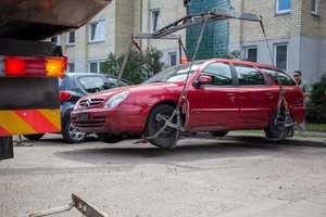 Iš sostinės kiemų nutemps 79 transporto priemones – pasitikrinkite, ar nepatekote į sąrašą