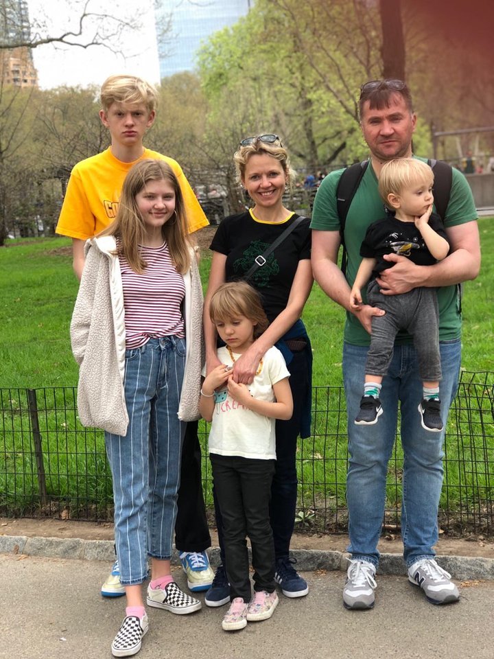  E.Daciūtė su visa šeima Niujorko centriniame parke.<br> Asmeninio archyvo nuotr.