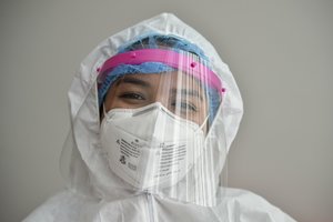 Dėl koronaviruso plitimo perspėjusi PSO pirštu dūrė į jaunimą