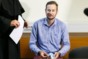 Prokuratūra apklausė liudininkus dėl reagentų pirkimo: apie Š. Narbutą pateikė tą pačią versiją