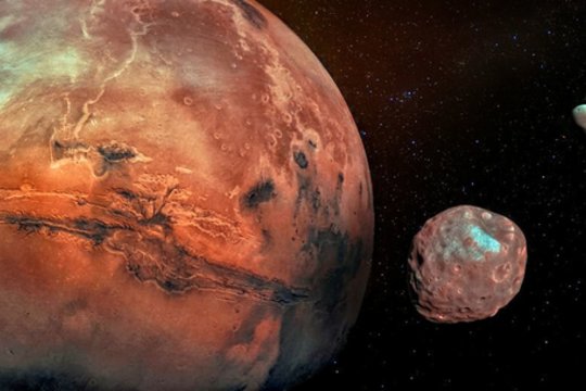 1877 m. JAV astronomas Asaphas Hallas Vašingtono karinio jūrų laivyno observatorijoje atrado Marso palydovus Deimą ir Fobą.<br>123rf
