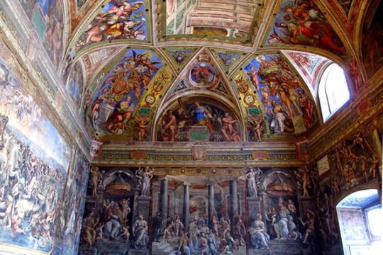 1483 m. pašventinta svarbiausia Apaštališkųjų rūmų Vatikane Siksto koplyčia.<br>123rf