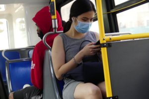 Jungtinėse Valstijose per parą užfiksuoti daugiau nei 61 tūkst. COVID-19 atvejų