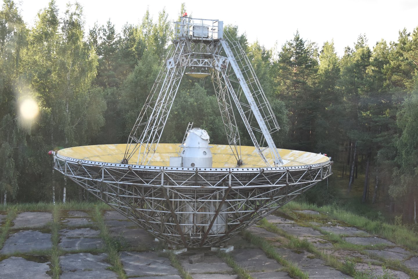 Su šia antena buvo klausomasi, ką kalba povandenius laivus statę norvegai.<br> A.Srėbalienės nuotr.