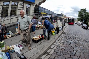 Skelbia, kada pirmosios 200 eurų išmokos pasieks pensininkus ir neįgaliuosius