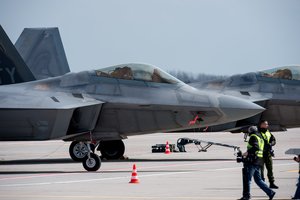 Už JAV skirtus 24 mln. eurų modernizuota kariuomenės aviacijos bazė Šiauliuose