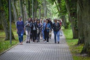 Į kurortą grįžo nemokamos ekskursijos – kulniuoja pėsčiomis ir nesiskundžia 