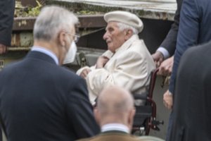 Apie Benedikto XVI sveikatos būklę naujienomis pasidalijo Vatikanas