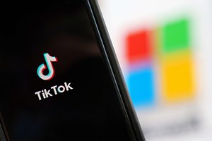 D. Trumpo raginimas sumokėti JAV vyriausybei dalį nuo „TikTok“ pardavimo įžiebė pyktį
