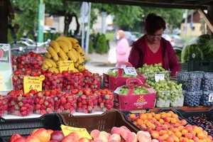 Palangos turgaus prekeiviai rauda dėl neatvykstančių rusų ir pasakoja, kaip maustomi pirkėjai