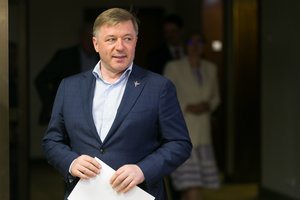 R. Karbauskis apie tyrimus dėl koronaviruso pirkimų: šitie dalykai bliūkš