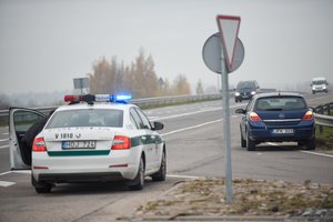 Viename mieste kuriam laikui bus galima legaliai viršyti greitį: numatė išimtį