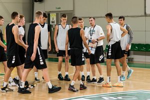 Šešiolikmečių rinktinės pradėjo pasiruošimą tarptautiniam turnyrui