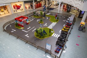 Pasiruoškime naujiems mokslo metams: nemokama saugaus eismo mokykla ir vairavimo trasa vaikams