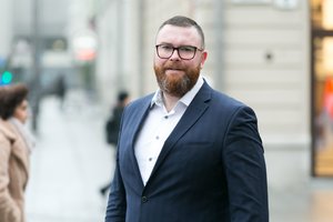 Įvardijo banką, kurį nupirkusi valstybė galėtų paversti valstybiniu