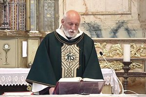 Koronaviruso auka tapęs pranciškonas vienuolis rūpinosi kitais, tačiau savo gyvybės neišsaugojo