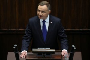 Lenkijos prezidentu antrai kadencijai prisaikdintas A. Duda