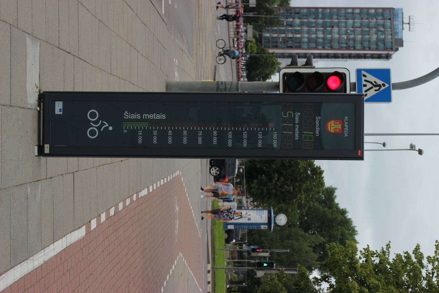Šią vasarą mieste atsiradę dviračių skaičiuokliai paskatins eismo pokyčius Herkaus Manto gatvėje.<br>V.Miliaus/Ve.lt nuotr.