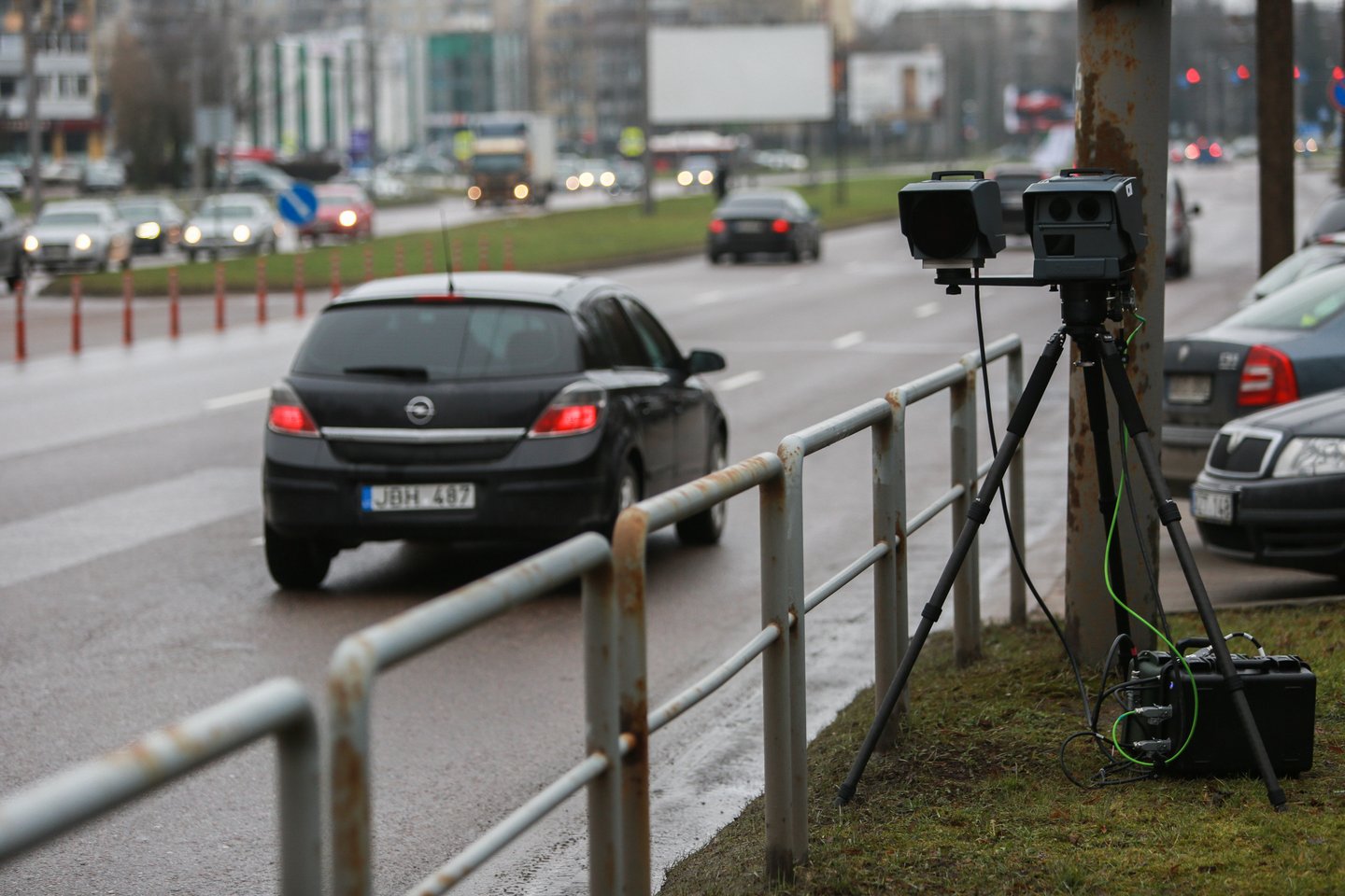 Trakų rajono policijos komisariato pareigūnai vykdė sustiprintas priemones eismo saugumui užtikrinti.<br>G.Bitvinsko nuotr.