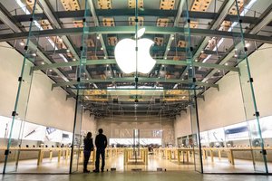„Apple“ turės atlyginti 500 mln. dolerių žalos už patentų pažeidimus