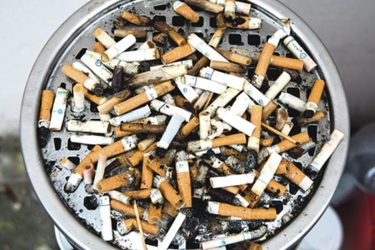 Vyriausybė siūlo kovoti su nelegalia cigarečių gamyba