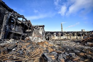 „Ekologistikos“ gaisras valstybei padarė per 6 mln. eurų žalą, įtarimai pareikšti septyniems asmenims