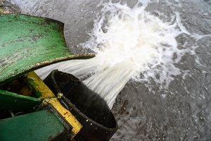 Kuršių marias teršusi „Grigeo Klaipėda“ žada diegti kvapų monitoringo sistemą