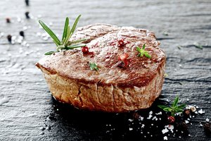 Pasimėgaukite ypatingu jautienos kepsniu: paruošti nesudėtinga, o skonis sužavės visus 