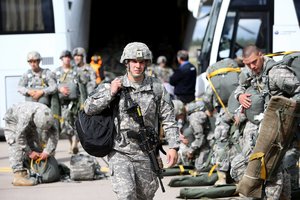 Maskva: JAV karių nuolatinis dislokavimas Rytų Europoje pakirstų NATO ir Rusijos sutartį