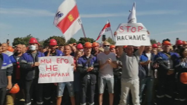 Protestai Baltarusijoje: prisijungė Valstybinių pramonės gamyklų darbuotojai