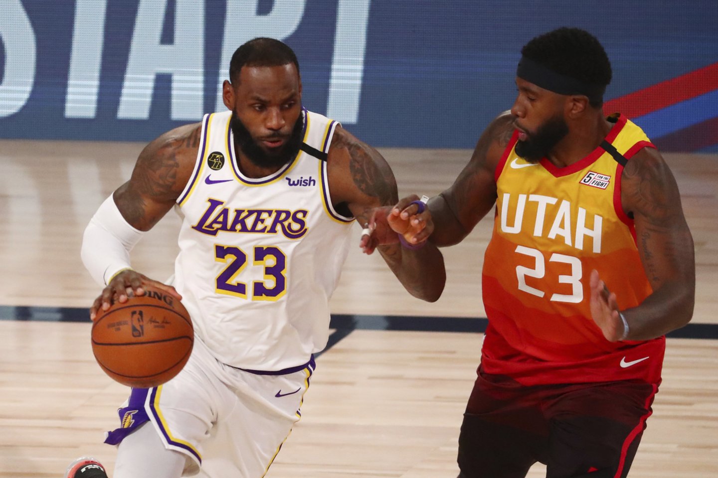 LeBronas Jamesas atvedė savo komandą į pirmąją vietą Vakarų konferencijoje.<br>AP/Scanpix nuotr.