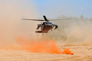 Kurdų kovotojai teigia Irake numušę Turkijos sraigtasparnį