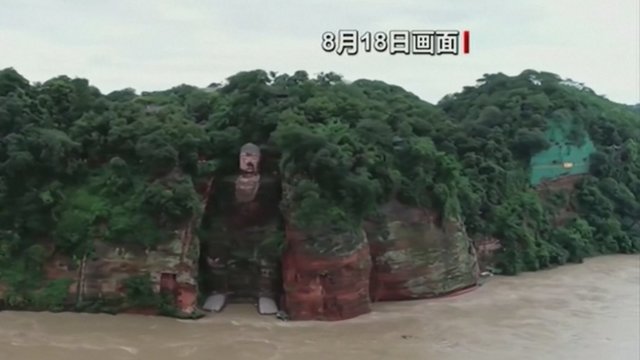 1,3 tūkstančio metų senumo Budos statula Kinijoje atsidūrė pavojuje