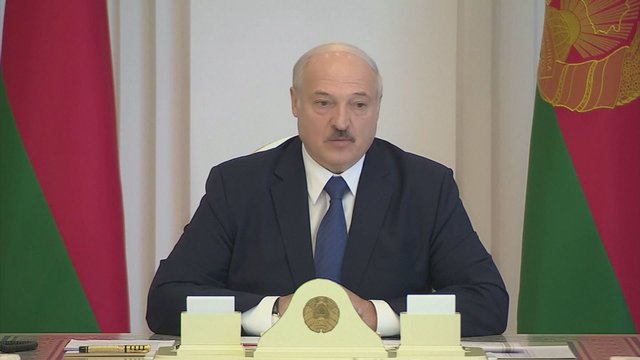 A. Lukašenka griebiasi šiaudo: ant protestuotojų siundo KGB, vėl pasipylė suėmimai