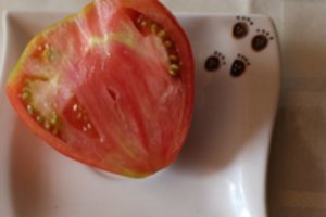 Augintoja apie vieną pomidorų veislę – išvaizda nuvils, tačiau ne skonis