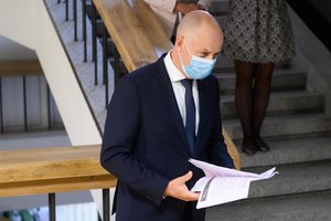 Kaukės nuo rytojaus grįžta į daugelį erdvių: kur reikės dėvėti ir už kokias susilauktume baudų