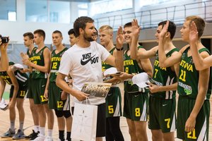 Išleistuvės įvyko: „Talentų kartos“ projekto dalyviai išvyksta į lemiamą egzaminą