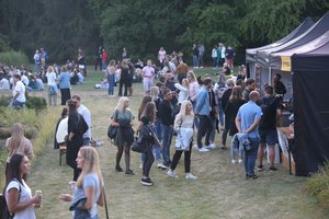 Akis badantis apsimetinėjimas: koronavirusas nevaikšto į renginius ir vakarėlius?