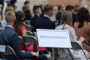 Nuo rugsėjo 1-osios ugdymo įstaigos galės lengviau atsikvėpti – atšaukiama viena prievolė