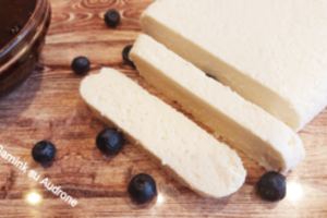 Lengvai pagaminamas naminis varškės sūris: prireiks vos dviejų ingredientų 