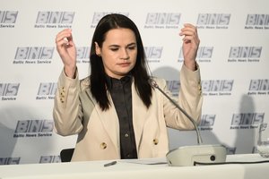 S. Cichanouskaja: „Prievarta turi baigtis, rinkimai turi būti surengti iš naujo“