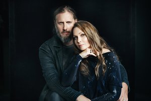 Aistė Smilgevičiūtė ir grupė „Skylė“ pristatė animacinį klipą ir žemaitišką albumą