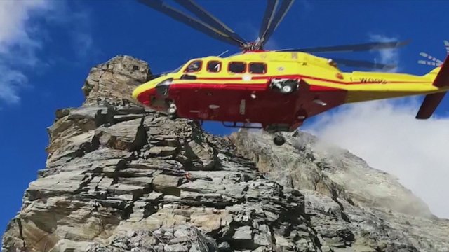 Užfiksuota gelbėjimo operacija: išvadavo nuožliaužose įstrigusius alpinistus