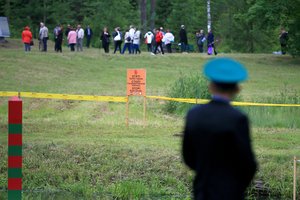 Latvijoje prie Baltarusijos sienos rengiamas solidarumo žygis