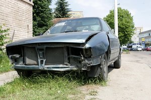 Į įspėjimus savininkams numojus ranka griuvenos teberiogso – kuops visų miestiečių pinigais