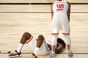 Intriga grįžta: Chrisas Paulas pratęsime pražudė „raketas“ be Jameso Hardeno