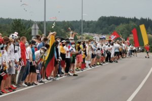 Įspūdingas Lietuvos palaikymas Baltarusijai: nuo Vilniaus iki Medininkų nusidriekė „Laisvės kelias“