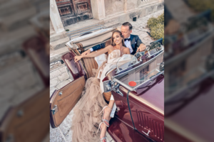 Bičiulės vestuvėse Italijoje Viktorija Siegel suspindėjo šalia naujo mylimojo Lauryno