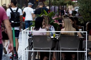 Įvertino kasdienius mūsų veiksmus rizikos balais: kur lankantis didžiausia tikimybė užsikrėsti koronavirusu